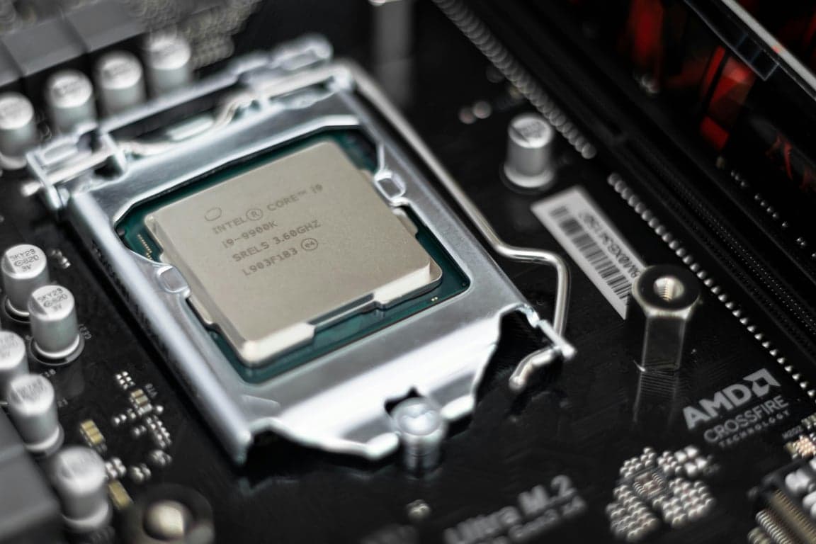 RTX 4060 vs RX 7600 for GTA 6: Which GPU Should You Buy in 2026?